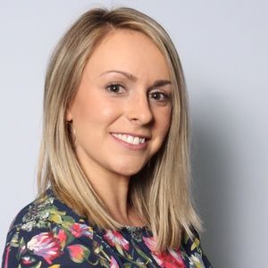 Meet your Posher, Adra